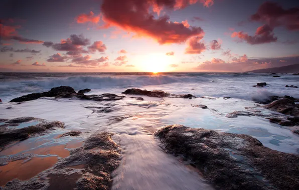 Sea, the sky, stones