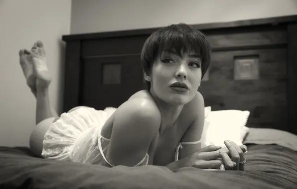Photographer, photography, photographer, nightie, Rosie, Lies Thru a Lens