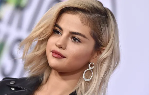 Look, pose, model, portrait, makeup, actress, hairstyle, blonde