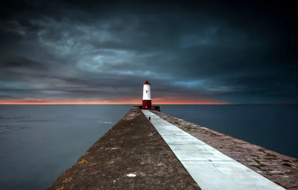 Sea, night, lighthouse
