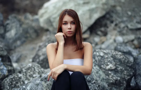 Picture look, girl, face, stones, portrait, hands, Evgeny Bulatov