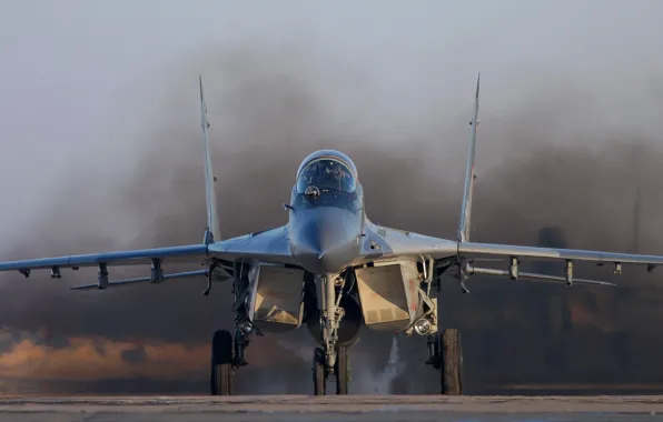 Picture smoke, the airfield, the MiG-29