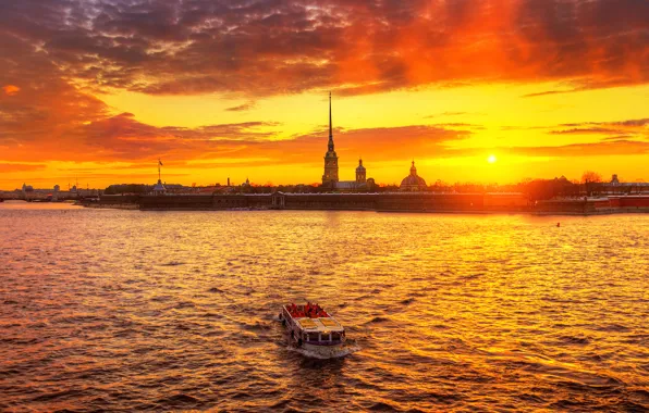 Sunset, Saint Petersburg, with views of the Peter and Paul fortress