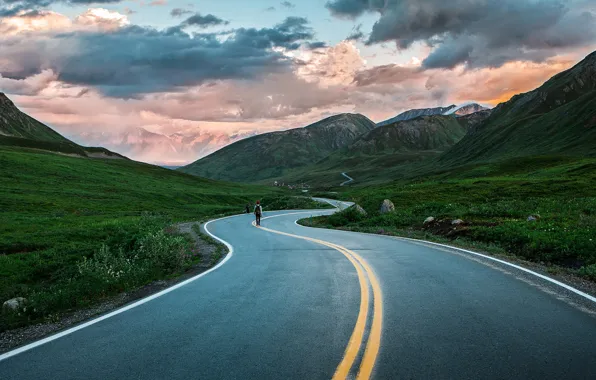 Picture road, the sky, mountains