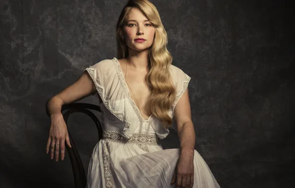 Picture pose, actress, Haley Bennett