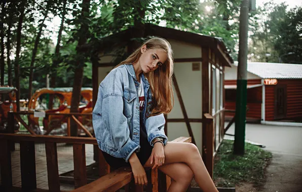 Look, hair, Girl, t-shirt, legs, sitting, dzhinsovka, Sasha Rusko