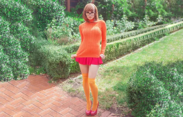 Kayla Erin as Velma Dinkley. How can you cosplay a hot version of