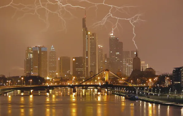 Picture The city, Lightning, Clouds