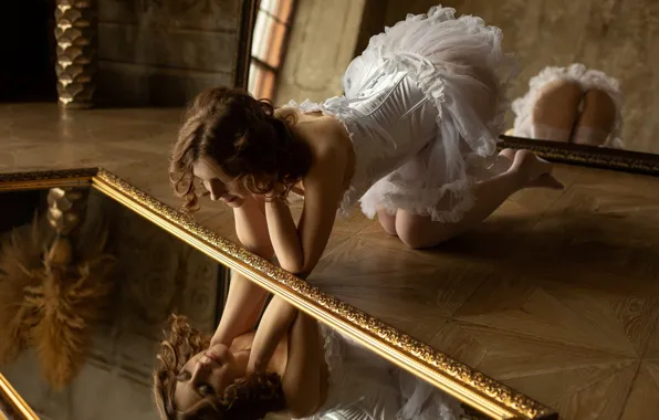 Pose, reflection, model, makeup, figure, dress, hairstyle, brown hair