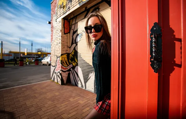 Girl, pose, graffiti, glasses, Igor Deakin, Yulia Fedorchenko