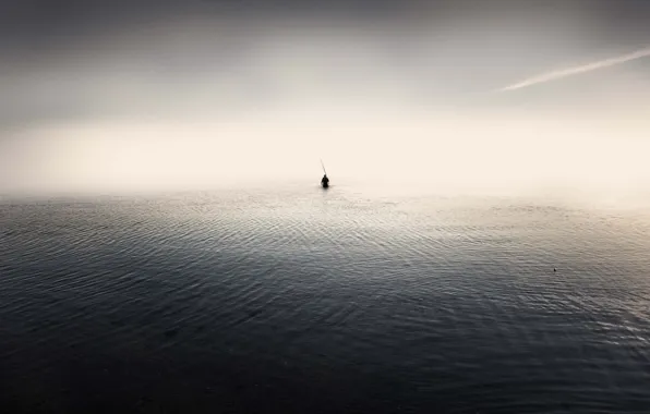 Sea, people, minimalism