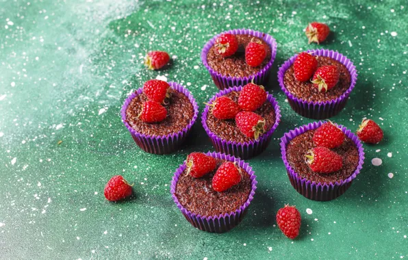 Berries, raspberry, placer, dessert, green background, cakes, cupcakes, chocolate