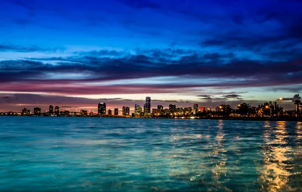 Night, the city, Miami