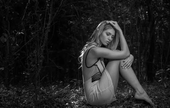 Picture sadness, forest, girl, pose, mood, feet, black and white