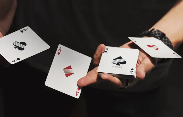 Card, focus, 4 aces