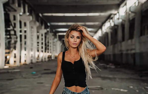 Look, pose, model, the building, hand, portrait, jeans, makeup