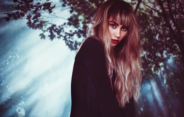 Look, girl, mole, bangs, Lizzie Hornshuh