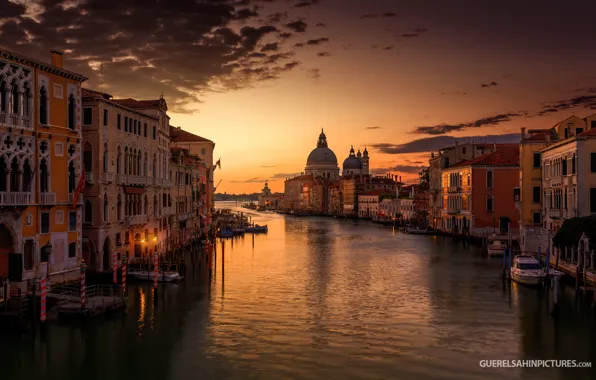 Picture the sky, sunset, silence, home, Venice, Cathedral, channel, photographer