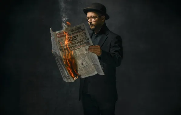 Fire, people, newspaper