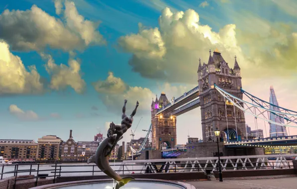 Bridge, the city, photo, London, UK, fountain