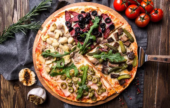 Mushrooms, pizza, tomatoes, olives, sausage, ham