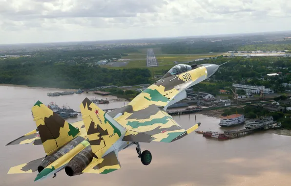 Picture shore, flight, camouflage, the airfield, SU-35, the approach