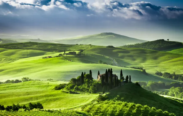 Italy, Tuscany, Sunrise in San Quirico d'orcia