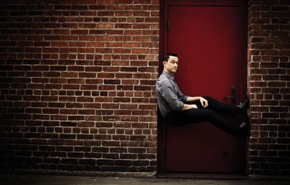 Pose, wall, brick, door, actor, photoshoot, Director, Joseph Gordon-Levitt