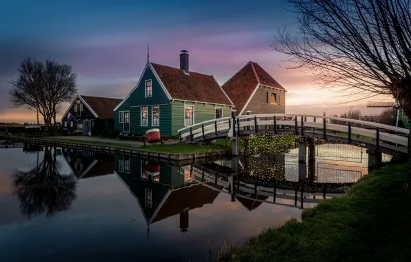 Picture lights, house, the evening, flag, channel, Netherlands