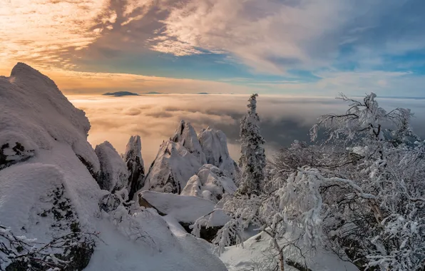 Winter, the sky, the sun, clouds, snow, trees, mountains, stones