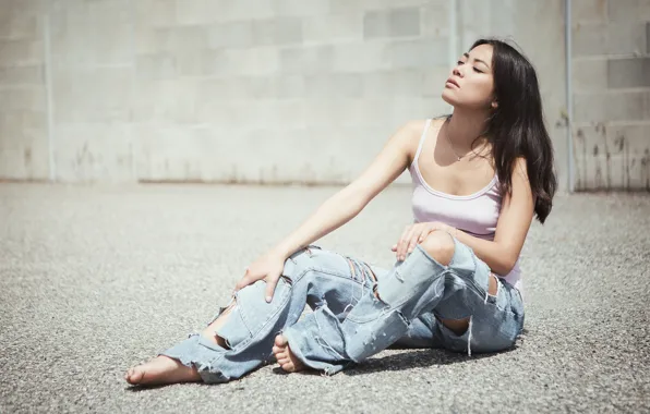 Picture girl, pose, Moon Bertini