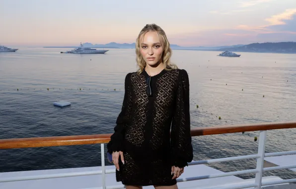 Sea, look, pose, model, makeup, figure, actress, Lily-Rose Depp