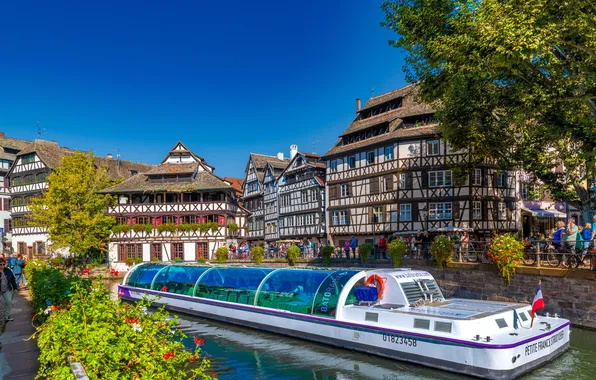 Picture France, Home, Strasbourg, Water channel, River court