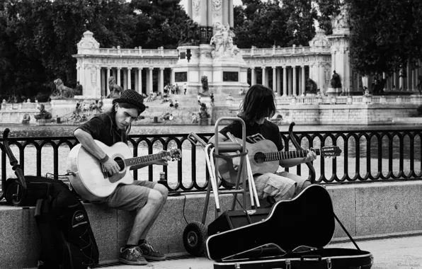 Picture the city, music, people, guitar, fountain, case, speaker, musicians