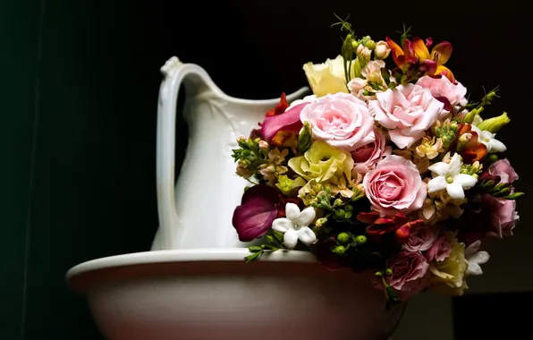 Roses, bouquet, pitcher, eustoma, Calla lilies