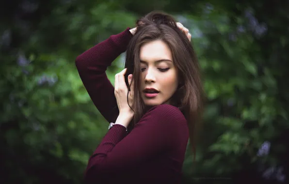 Picture greens, leaves, pose, background, makeup, hairstyle, brown hair, beauty