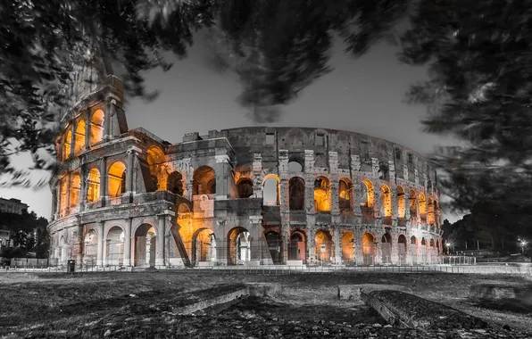 Night, the city, Roman Colosseum