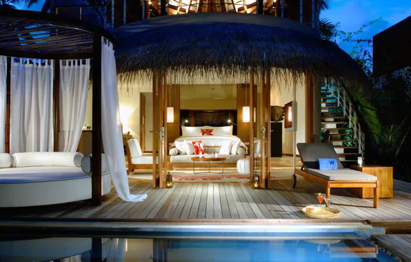 Picture pool, bungalows, living space