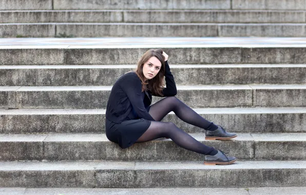Picture girl, steps, legs, Weekly Imogen