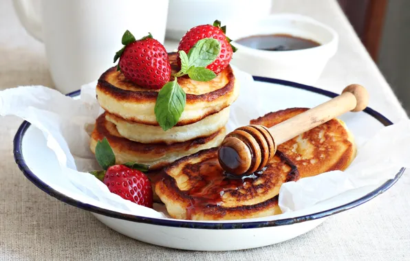 Strawberry, honey, pancakes