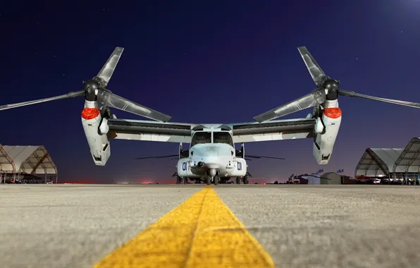 Night, the plane, the airfield, Bell V-22 Osprey