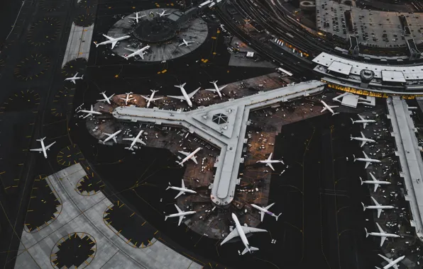 Aircraft, airport, the view from the top