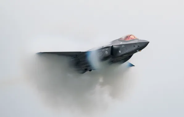 Picture the sound barrier, UNITED STATES AIR FORCE, fighter-bomber, Lockheed Martin F-35 Lightning II