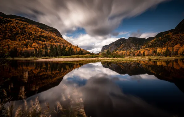 Picture clouds, mountains, lake, reflection