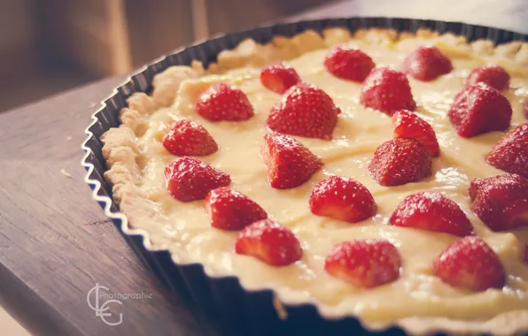 Table, strawberry, pie, cream