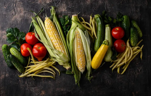 Board, corn, tomatoes, the cob