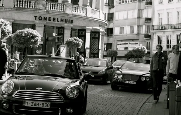 Bentley, mini, renault, belgium