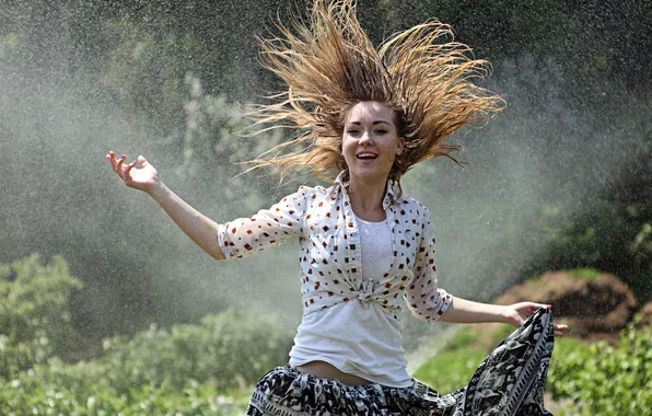 Picture BLONDE, GIRL, WATER, HAIR, DROPS, DRESS, SQUIRT, CURLS