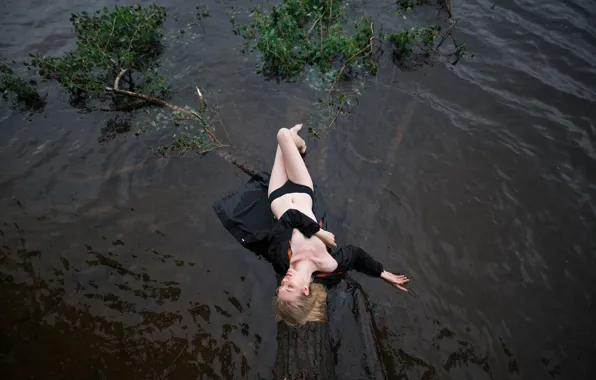 Nature, pose, river, tree, model, panties, makeup, figure