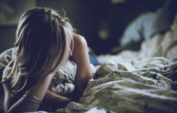 Picture girl, background, stay, Wallpaper, mood, bed, blonde, blanket